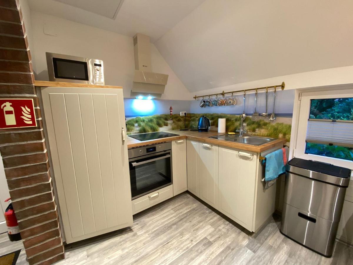 Ferienwohnung Gulfhaus, Mit Sauna Und Grossem Garten Apen 外观 照片