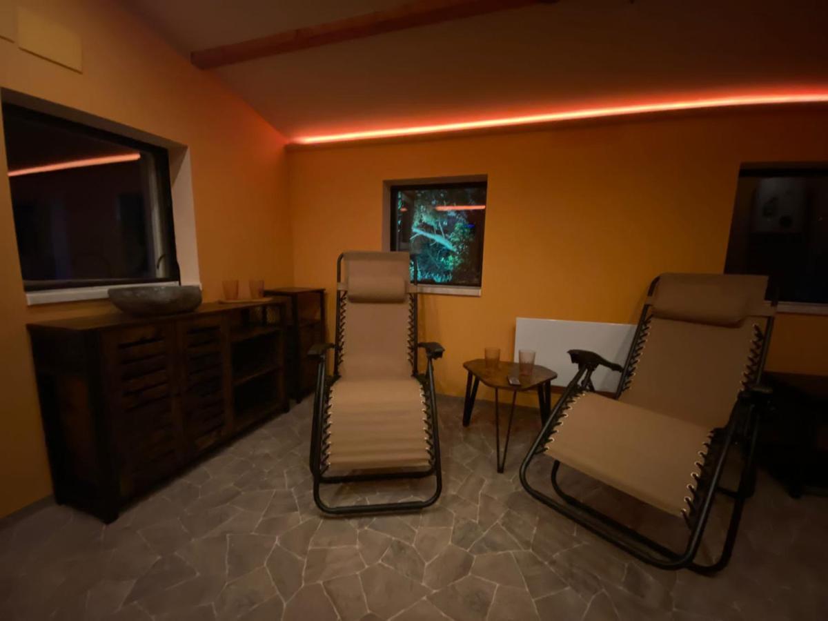 Ferienwohnung Gulfhaus, Mit Sauna Und Grossem Garten Apen 外观 照片
