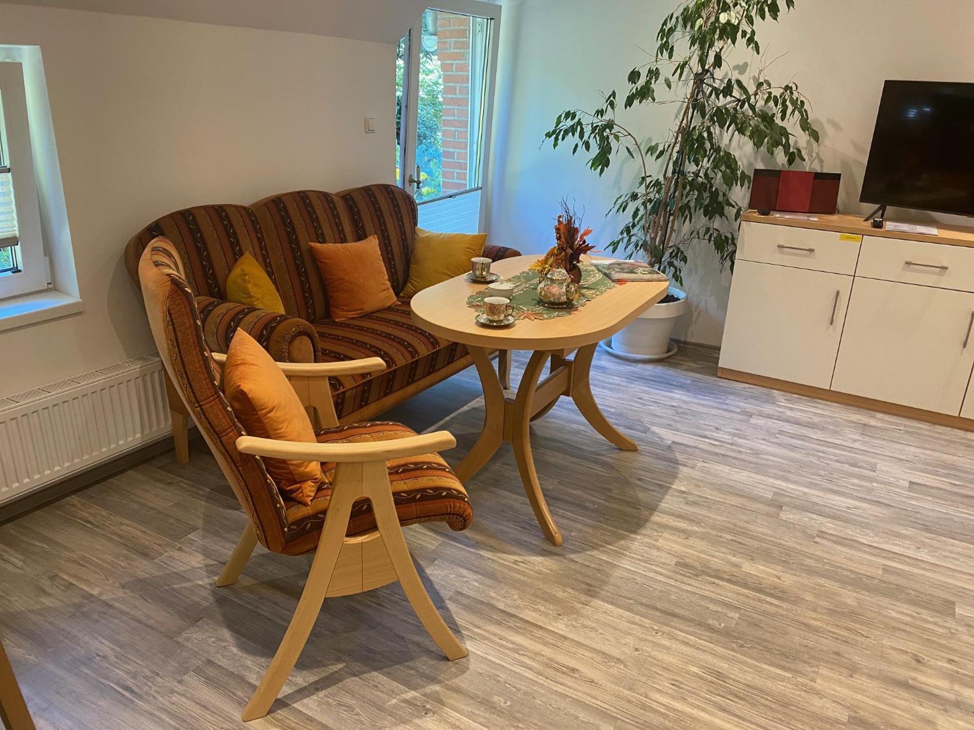 Ferienwohnung Gulfhaus, Mit Sauna Und Grossem Garten Apen 外观 照片